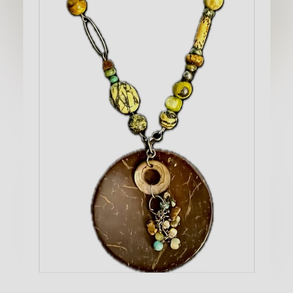 Silpada N1855 Reversible Kabkaban Howlite Coco Wood Bead Shell Necklace - Picture 4 of 10